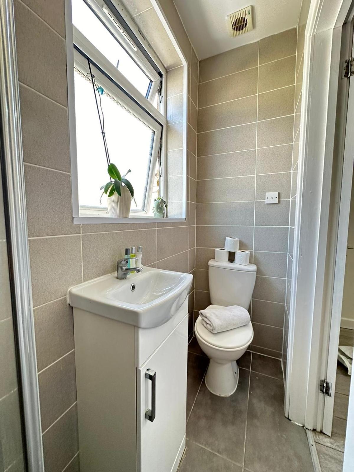 Appartamento Kensington Two Bedroom Near Cromwell Hospital Londra